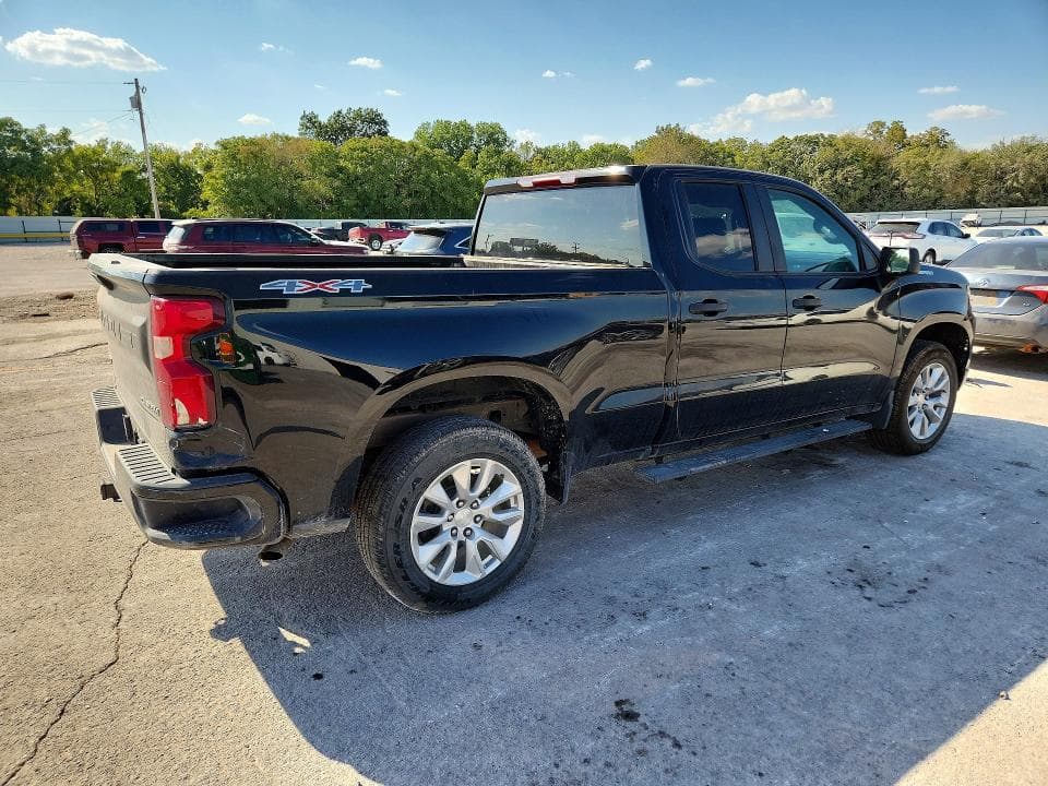 2022 CHEVROLET SILVERADO K1500 CUSTOM 3