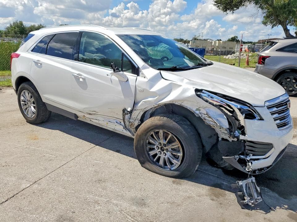 2018 CADILLAC XT5 4