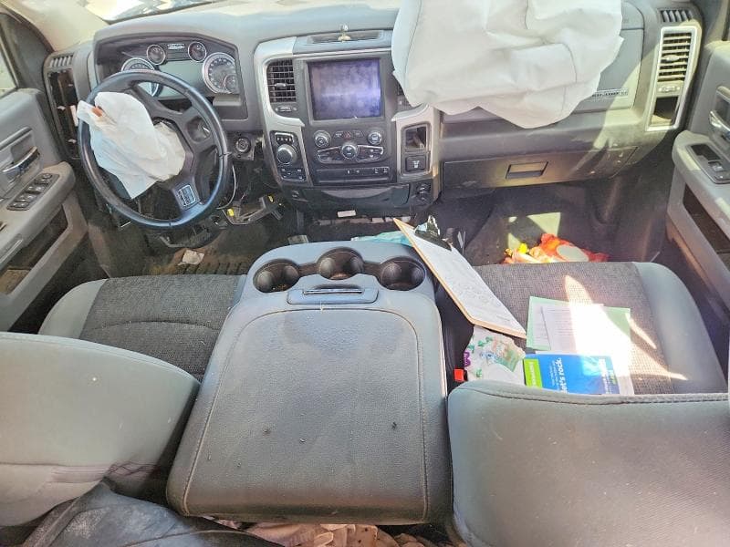 2019 RAM 1500 CLASSIC SLT 8