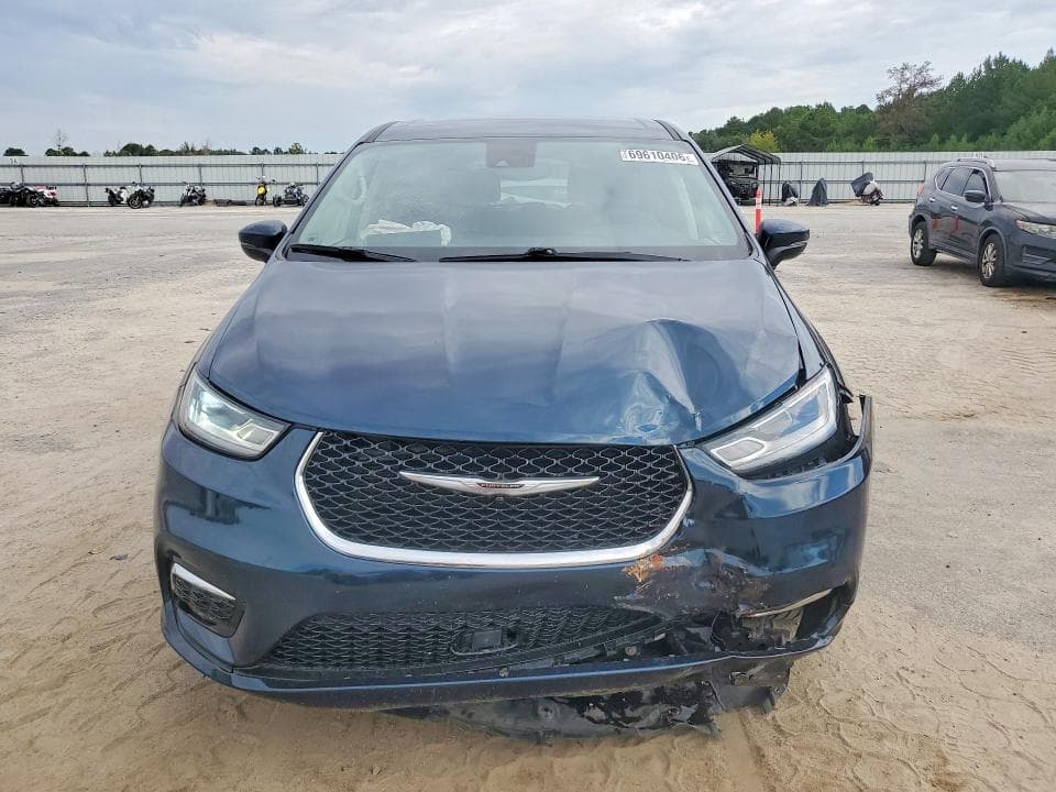 2023 CHRYSLER PACIFICA TOURING L 5