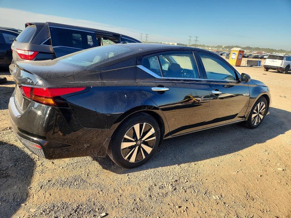 2022 NISSAN ALTIMA SV 3