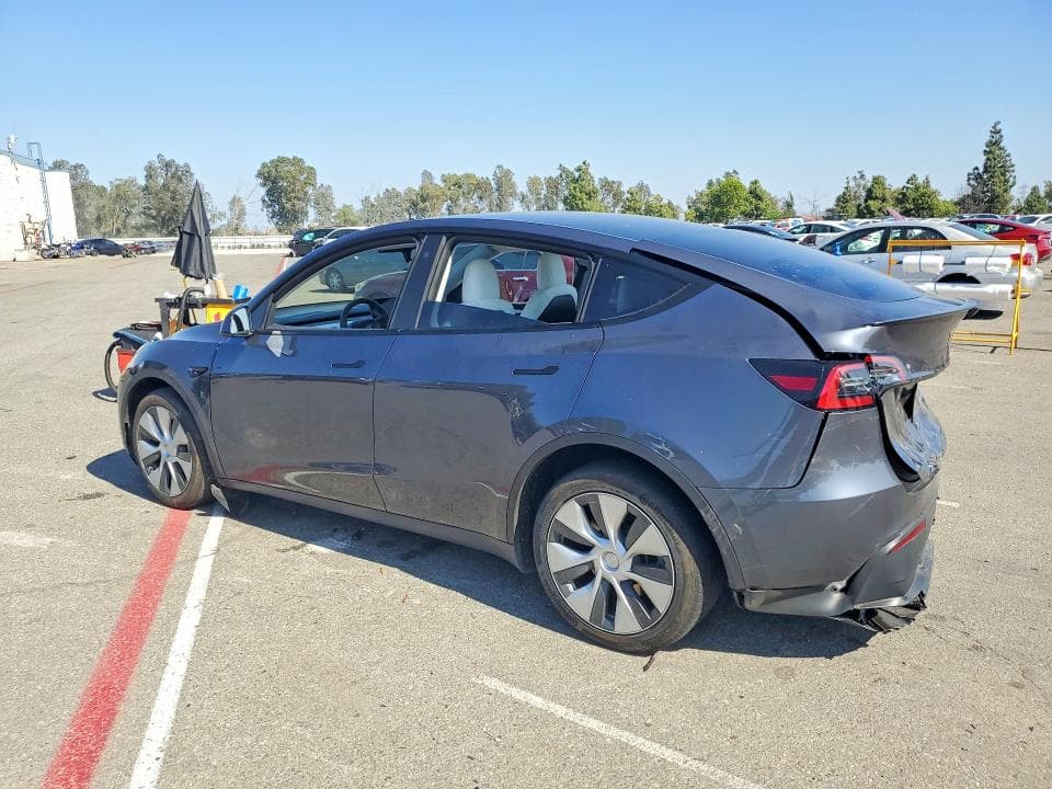 2023 TESLA MODEL Y 2