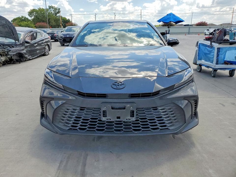 2025 TOYOTA CAMRY SE 5