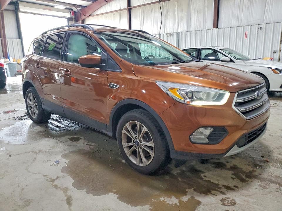 2017 FORD ESCAPE SE 4