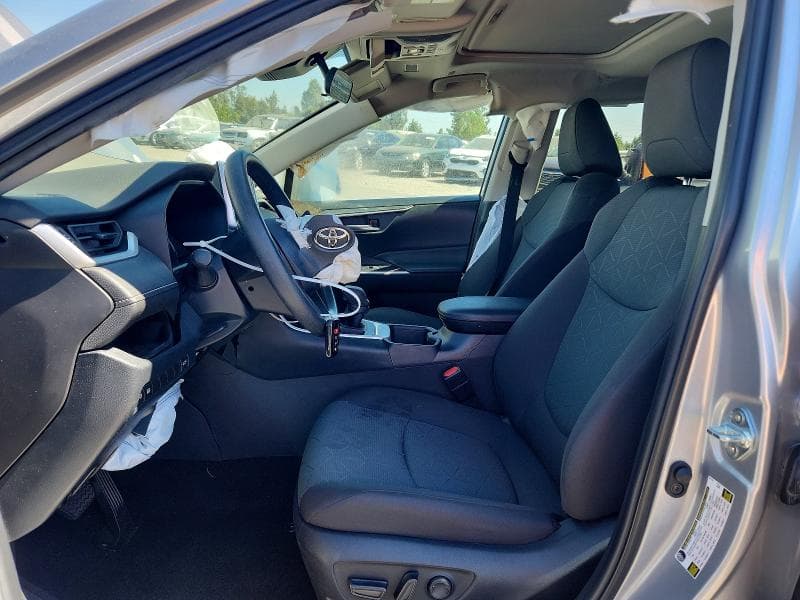 2023 TOYOTA RAV4 XLE 7