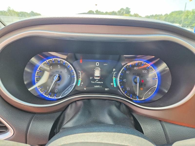 2019 CHRYSLER PACIFICA TOURING L PLUS 9