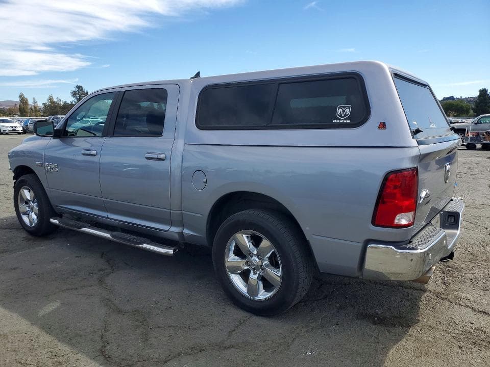 2019 RAM 1500 CLASSIC SLT 2