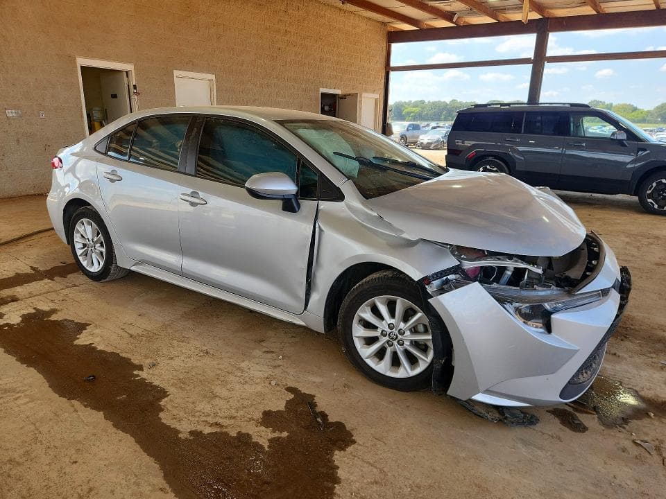 2022 TOYOTA COROLLA LE 4