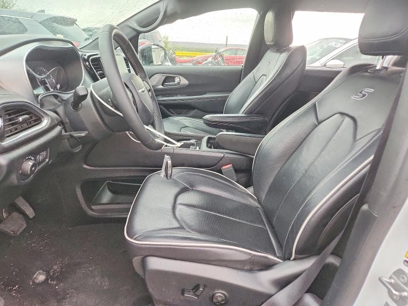2025 CHRYSLER PACIFICA LIMITED 7