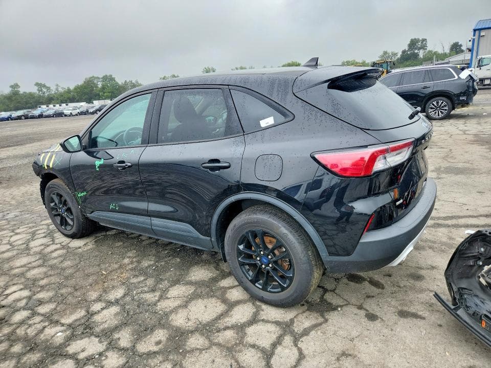 2020 FORD ESCAPE SE SPORT 2