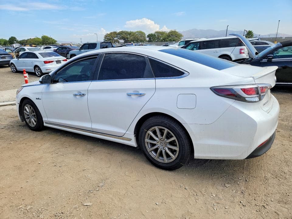 2017 HYUNDAI SONATA HYBRID SE 2