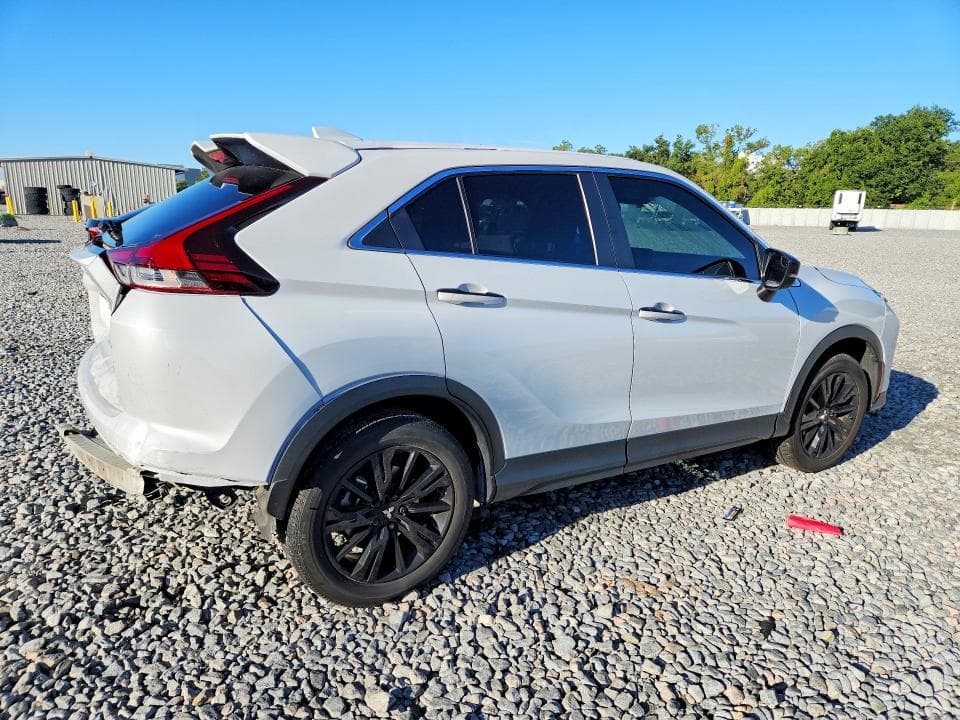 2023 MITSUBISHI ECLIPSE CROSS LE 3
