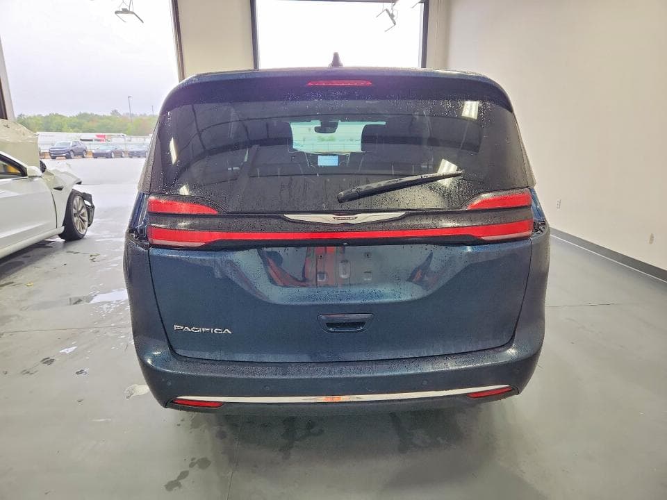 2023 CHRYSLER PACIFICA TOURING L 6