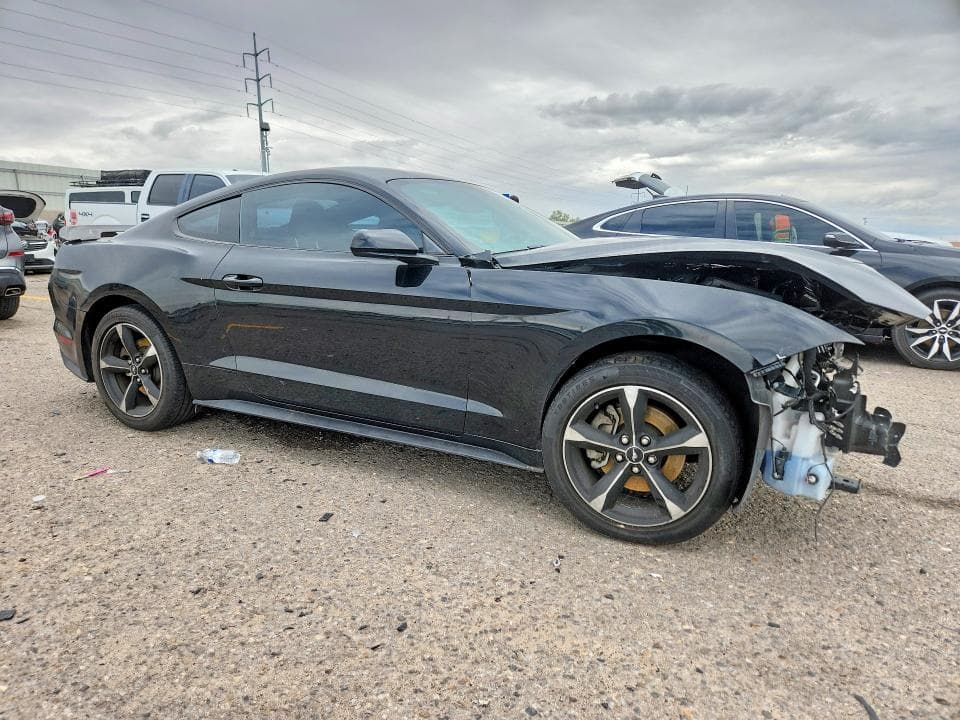 2019 FORD MUSTANG 4