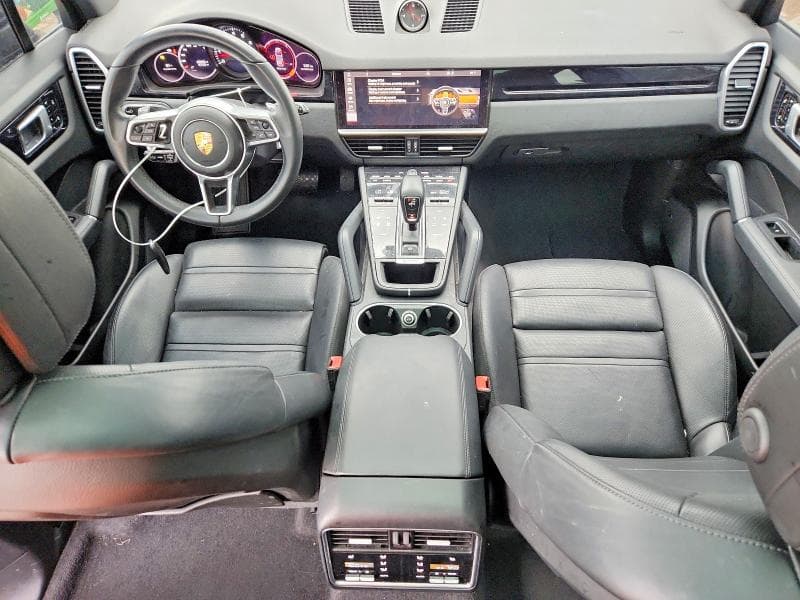2021 PORSCHE CAYENNE 8