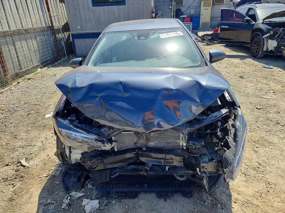 2019 TOYOTA COROLLA LE 5