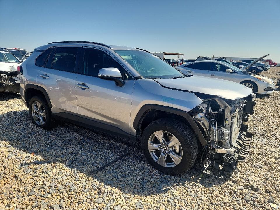 2024 TOYOTA RAV4 XLE 4