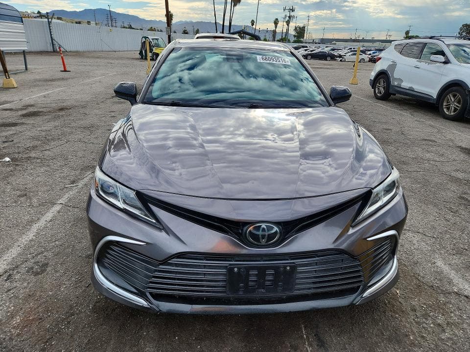 2022 TOYOTA CAMRY LE 5