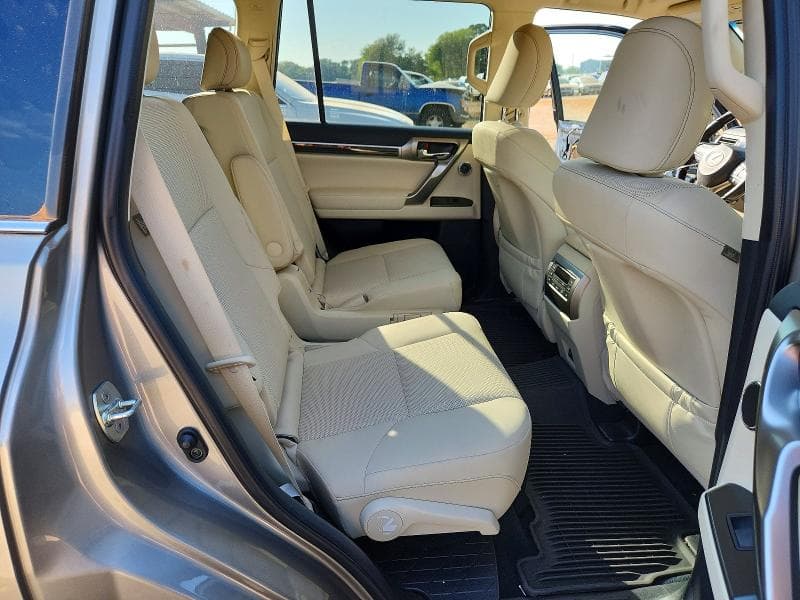 2023 LEXUS GX 460 11