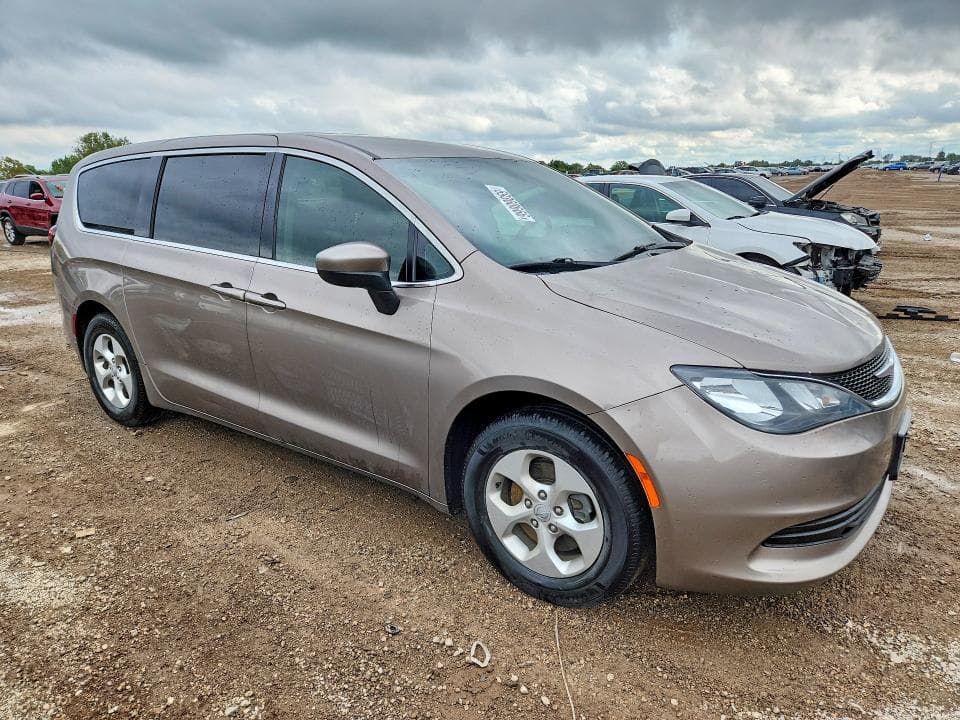 2017 CHRYSLER PACIFICA LX 4