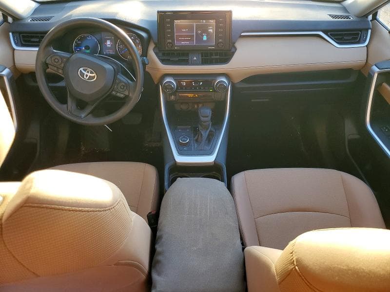 2021 TOYOTA RAV4 LE 8