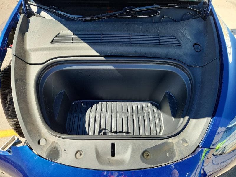 2025 TESLA MODEL Y 12