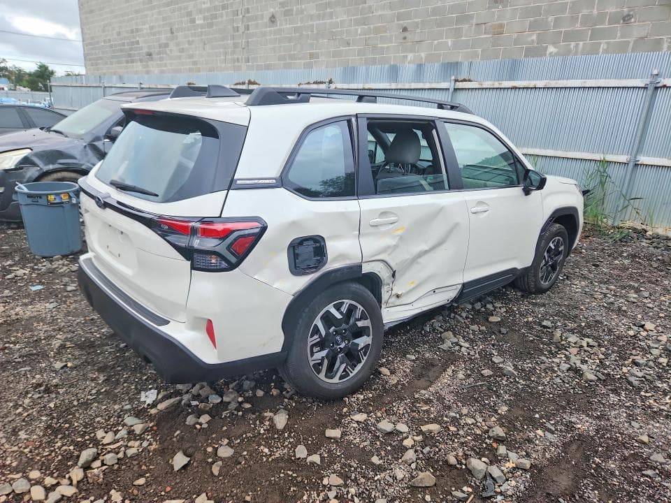 2025 SUBARU FORESTER 3