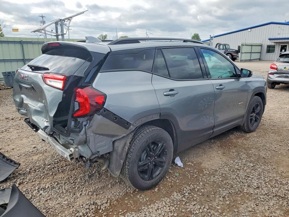 2023 GMC TERRAIN AT4 3