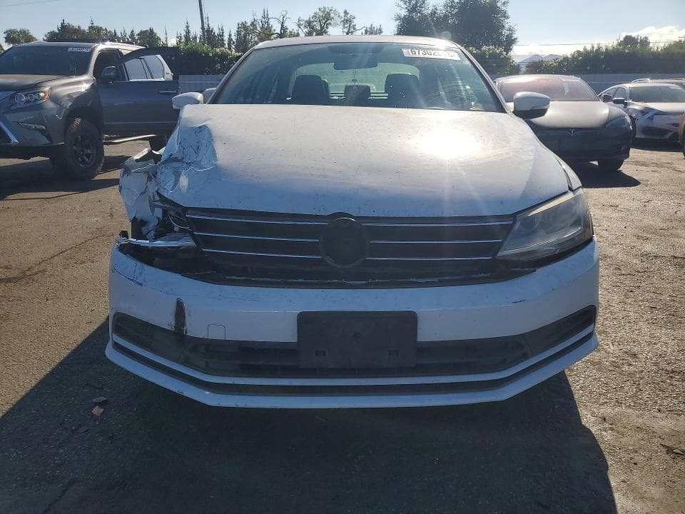 2017 VOLKSWAGEN JETTA SE 5