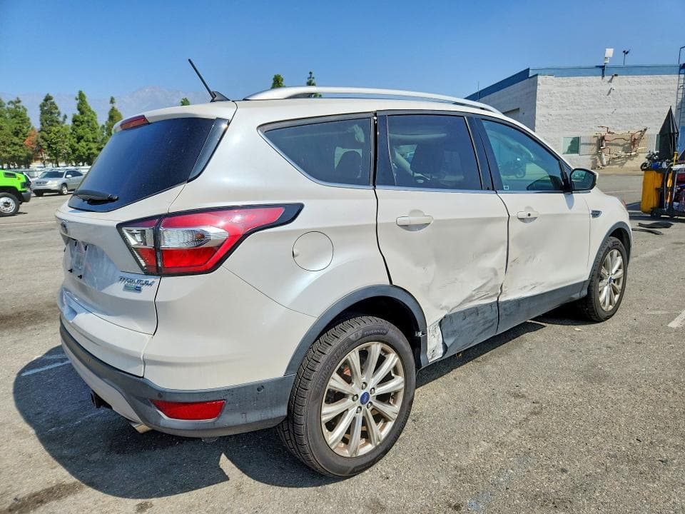 2018 FORD ESCAPE TITANIUM 3