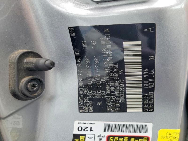 2017 TOYOTA SIENNA XLE 8-PASSENGER 12