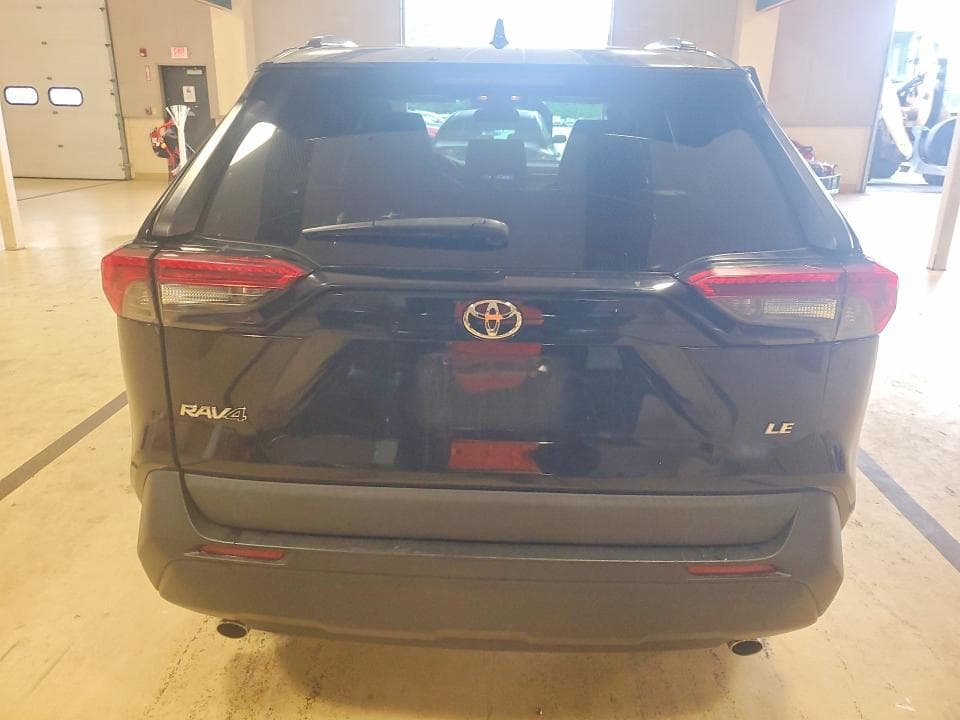 2021 TOYOTA RAV4 LE 6