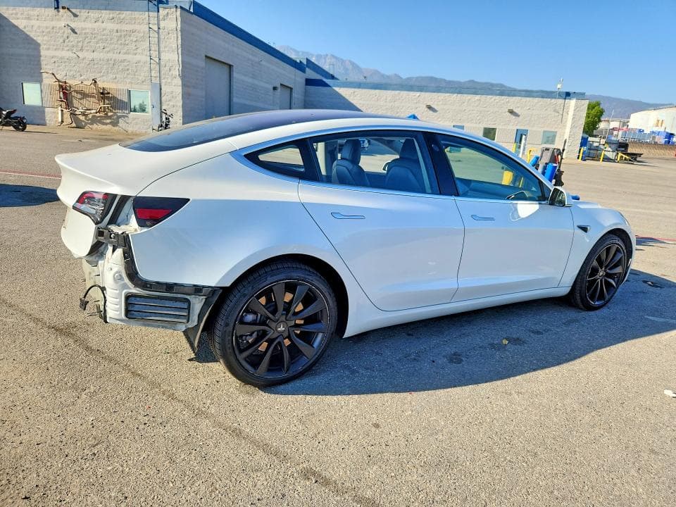 2018 TESLA MODEL 3 3