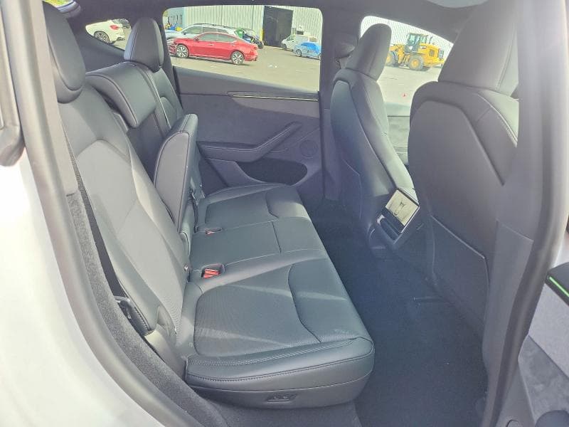 2026 TESLA MODEL Y 10