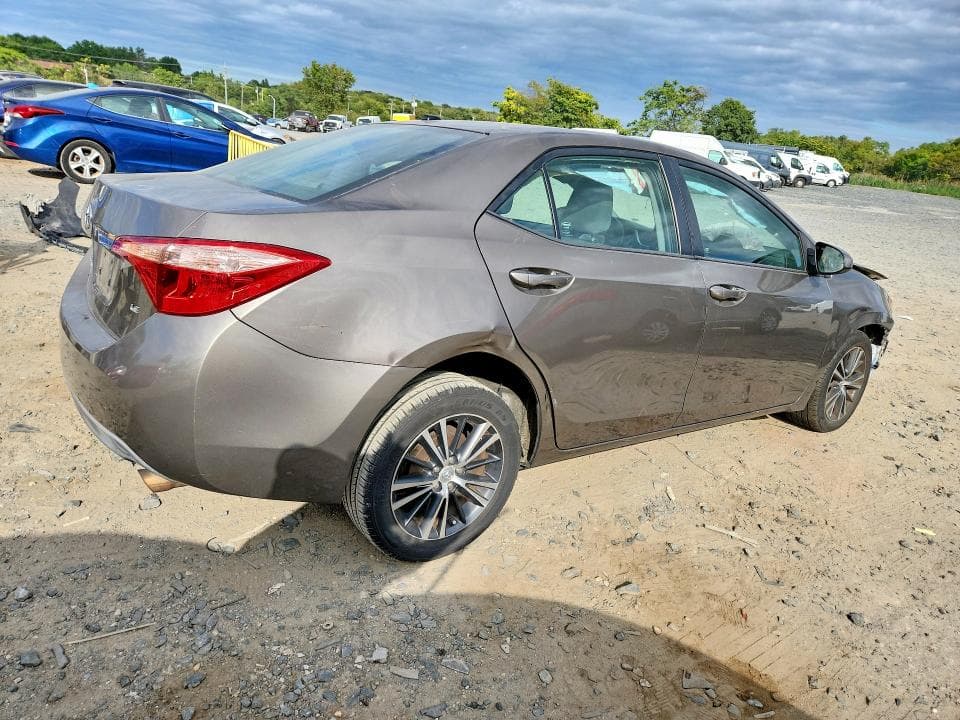 2017 TOYOTA COROLLA LE 3