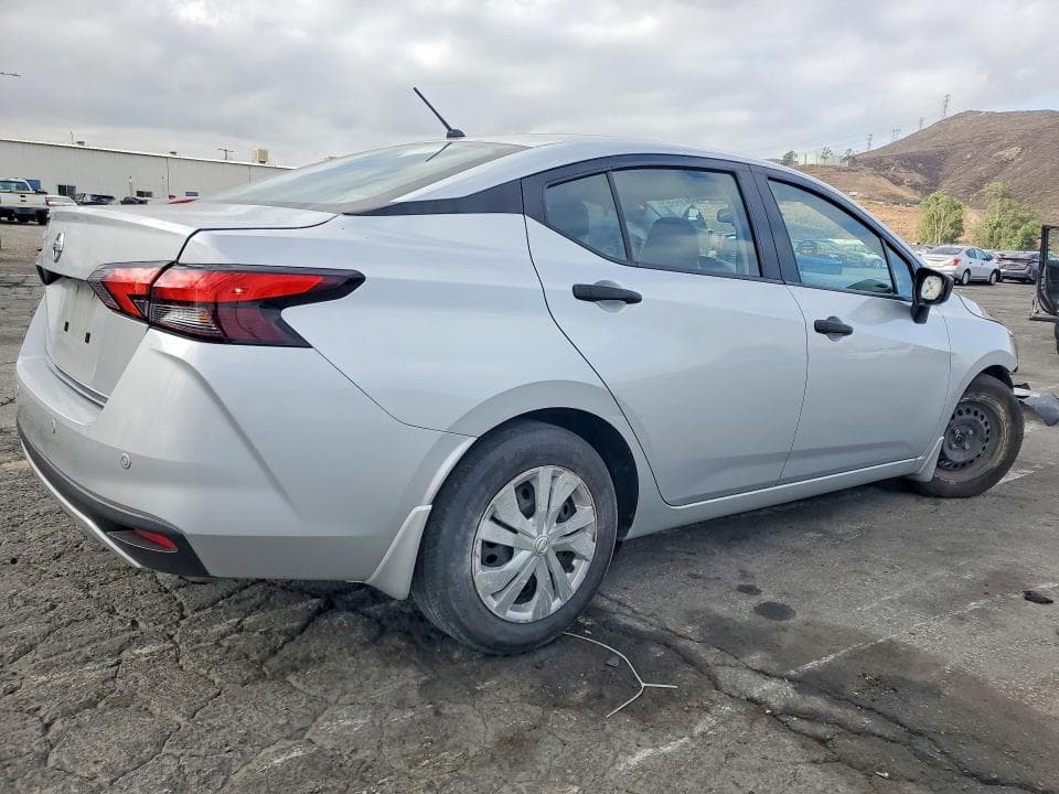 2020 NISSAN VERSA S 3