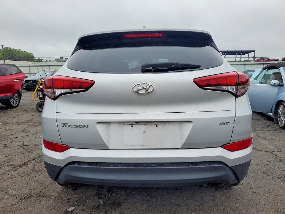 2017 HYUNDAI TUCSON SE PLUS 6