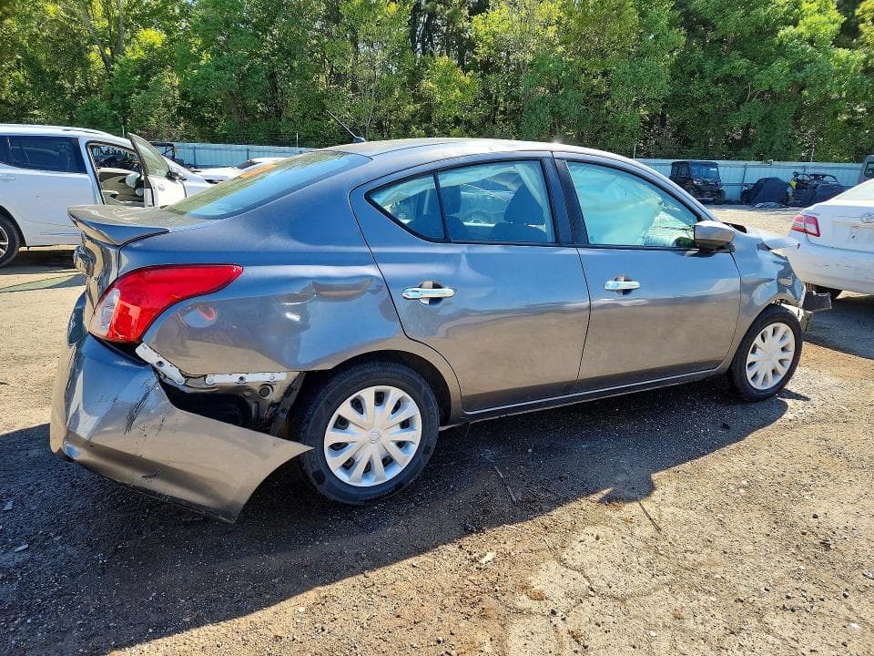 2019 NISSAN VERSA SV 3