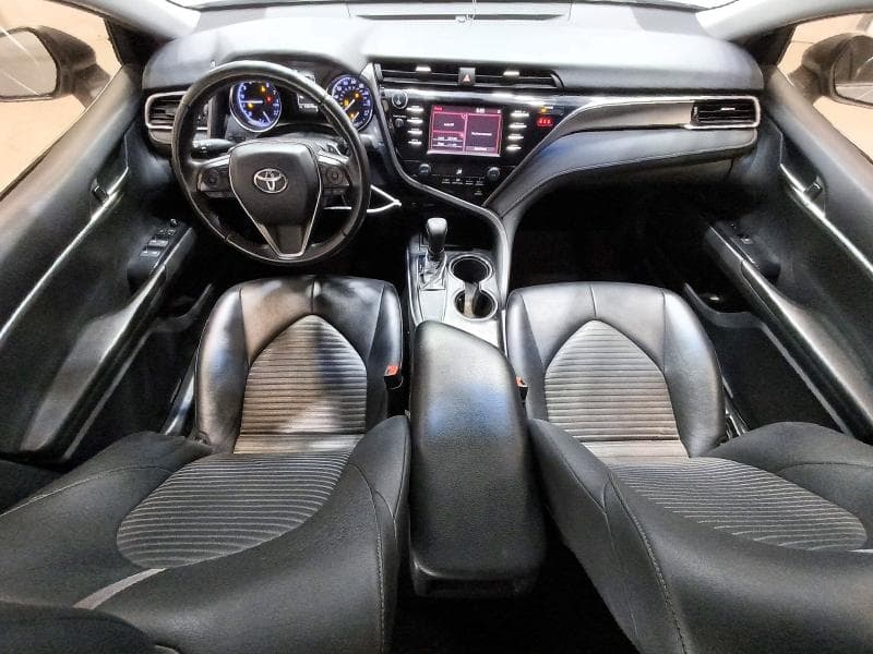 2018 TOYOTA CAMRY SE 8