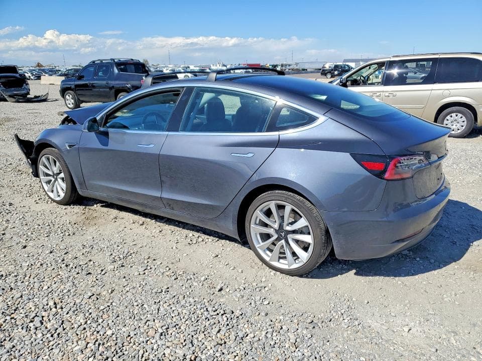 2018 TESLA MODEL 3 2