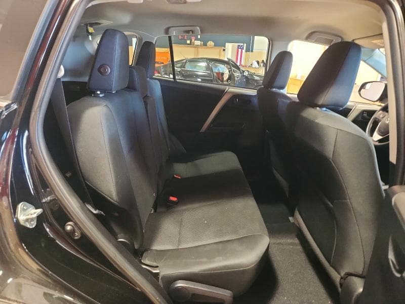 2018 TOYOTA RAV4 LE 11