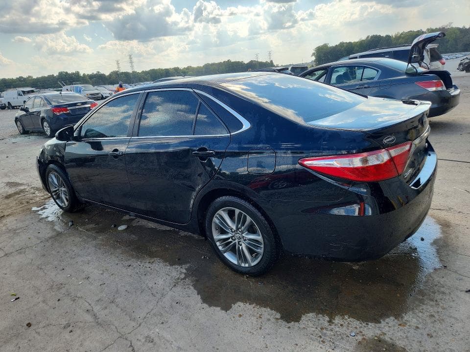 2017 TOYOTA CAMRY SE 2