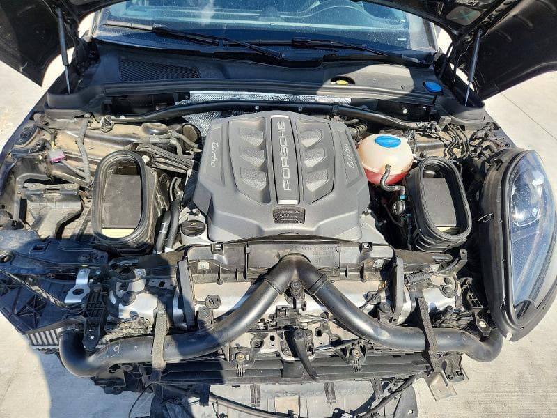 2017 PORSCHE MACAN TURBO 12