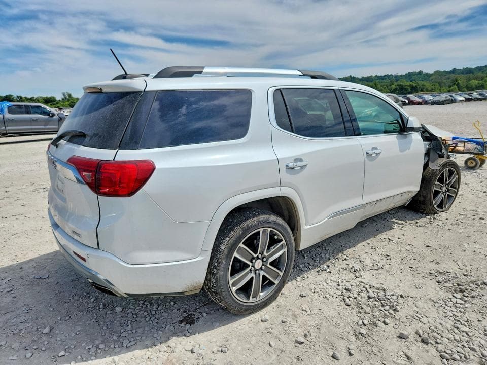 2017 GMC ACADIA DENALI 3