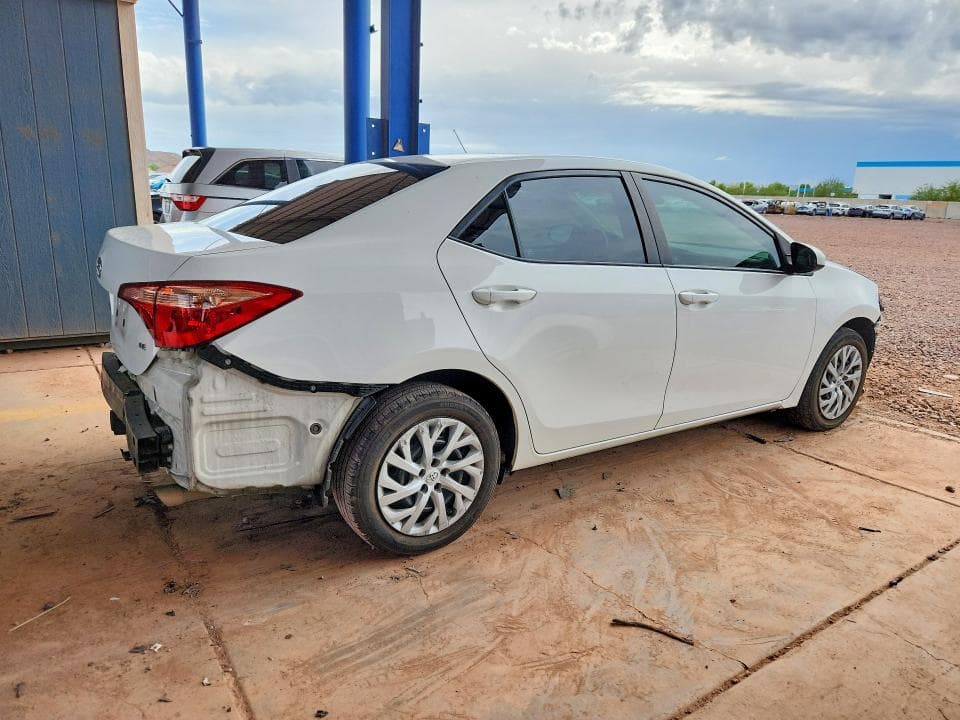 2019 TOYOTA COROLLA LE 3