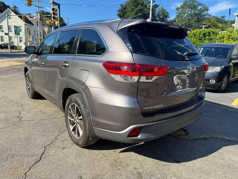 2018 TOYOTA HIGHLANDER XLE 2