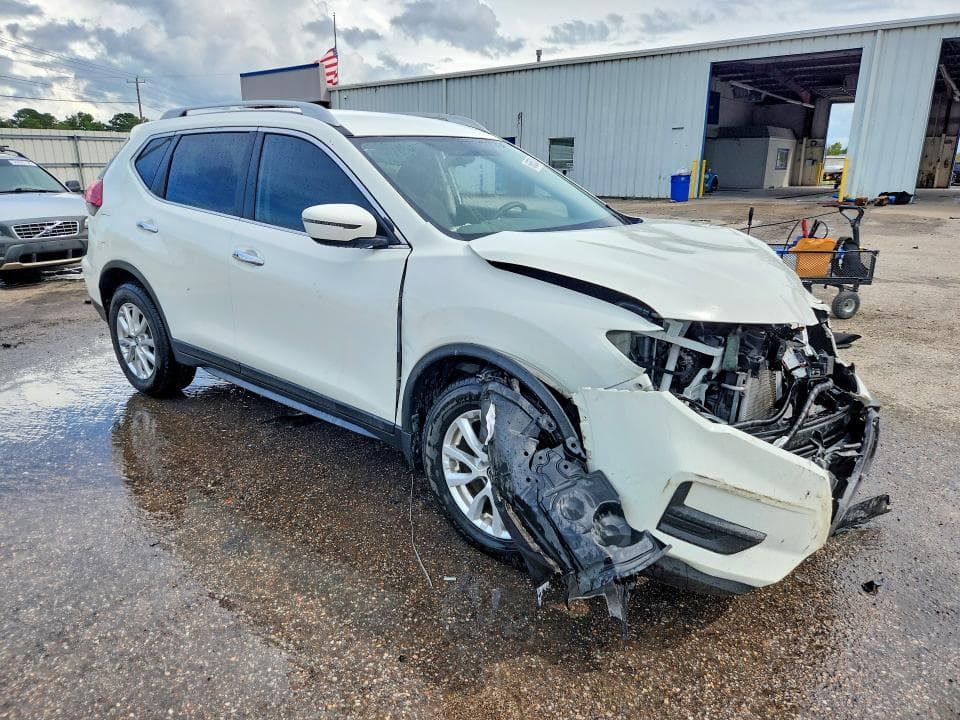 2017 NISSAN ROGUE SV 4