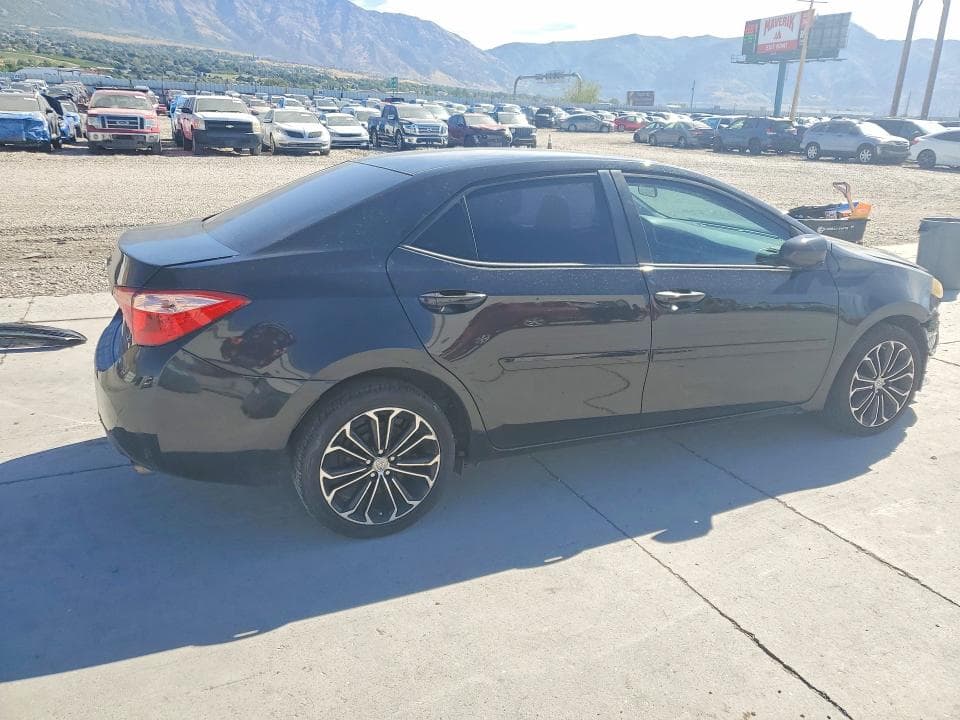 2018 TOYOTA COROLLA LE 3