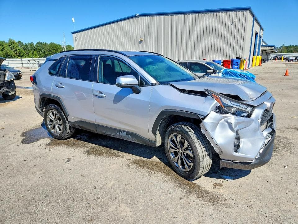 2022 TOYOTA RAV4 XLE PREMIUM 4