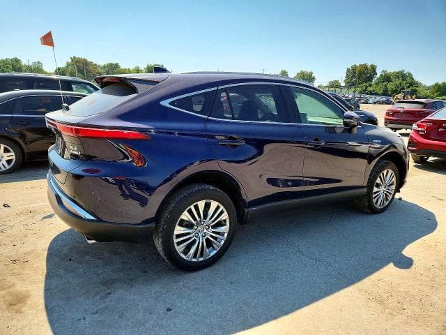2021 TOYOTA VENZA XLE 3